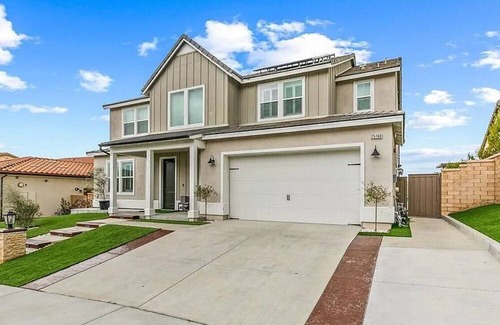 Canyon Country House | Affordable, Gated, Luxury, Views!