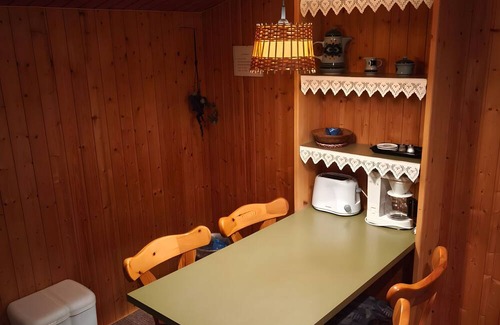 Bachenbrock Cabin | 'Bergners' with Private Terrace and Wi-Fi