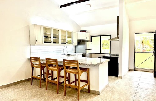 Kralendijk Condo | Stunning Oceanfront 2-Bed, High End Remodel, Luxury Furnishings, Sand Dollar A6