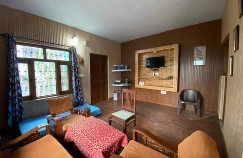 Gagar Hotel | The Himalayan Living - Whispering Oaks