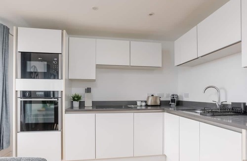 Southampton City Centre Apartment | Amazing 2 bedroom apartment with Marina Views