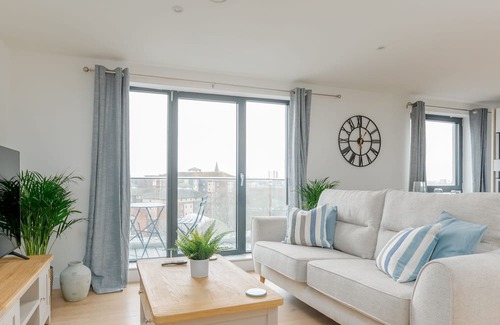 Southampton City Centre Apartment | Amazing 2 bedroom apartment with Marina Views