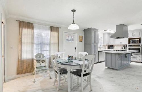 Lakeview  Jefferson County House | Spacious 3-Bedroom Home with Ample Parking