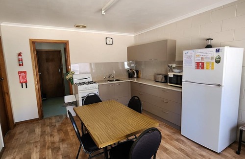 Bemm River Cabin | Cosy Nook Flat 1 - Ideal for families, fishing clubs and other interest groups