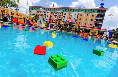 Cypress Gardens House | Adventure Awaits: LEGOLAND Hotel Florida, Creative Dining, Mini Golf Fun
