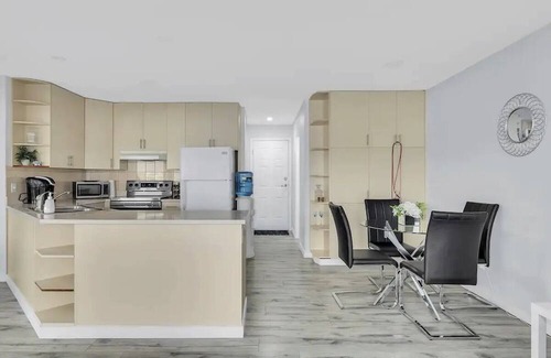 West Kelowna Estates House | 1941 - Lakeview Home in West Kelowna