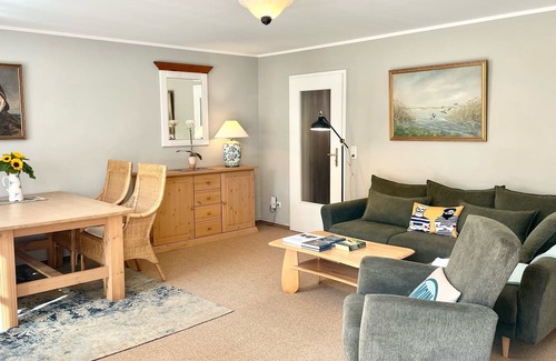 Ostseebad Ahrenshoop Apartment | Spacious basement apartment near the beach