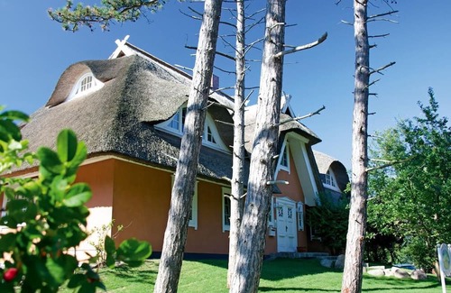 Ostseebad Ahrenshoop Apartment | Spacious basement apartment near the beach