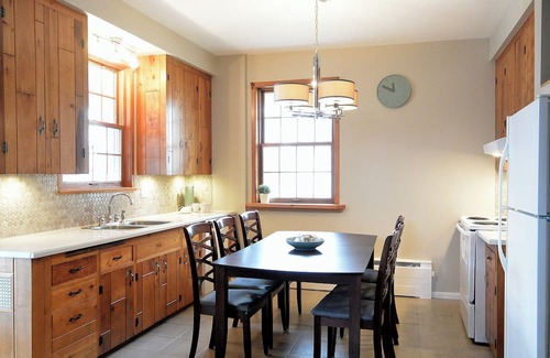 Quartier 5-4 House | Century-old house for groups of up to 16 people