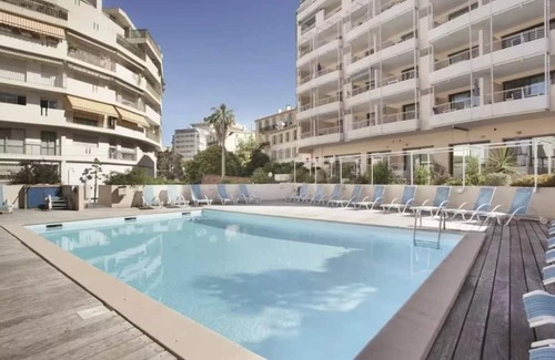 Le Suquet Apartment | Very nice apartment with swimming pool near Festivals Plage Croisette Suquet