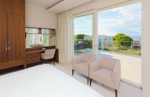 Umag Villa | 3-bedroom Beachfront Residence with Sea View and a Private Pool