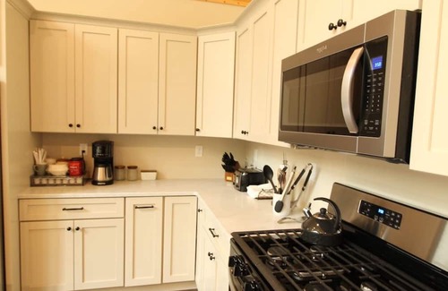 Brownfield House | Spacious 5-bedroom house with short walk to the banks of the Saco river