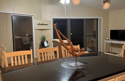 Lake Ozark House | Charming 3-bedroom house with breathtaking views of the Lake of the Ozarks