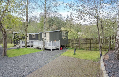 Haltwhistle Cottage | This quirky and cosy shepherd’s hut is perfect for a couple or small family.