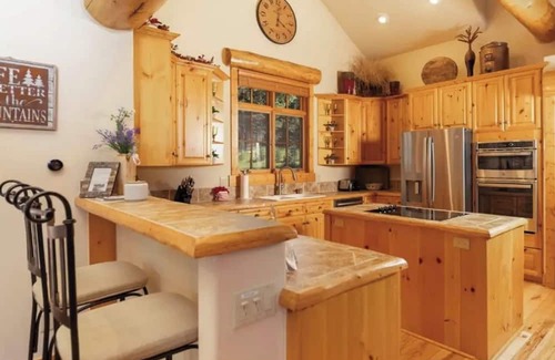 Blue River House | Amazing Mountain Home in Blue River-7 minutes from Breckenridge!