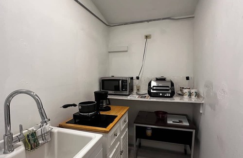 Tallahassee Apartment | Newly renovated 100% privacy Very quite studio with private entrance