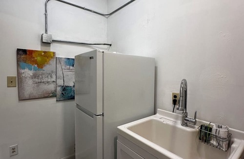 Tallahassee Apartment | Newly renovated 100% privacy Very quite studio with private entrance