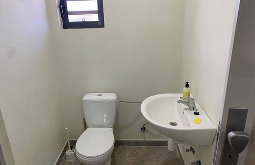 Kralendijk Apartment | Charming off-grid studio with WiFi and AC 7 minutes from fabulous Kralendijkn