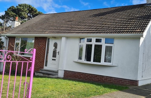 Newcastle Cottage | Mourne Hikers' Cottage is a cosy cottage, nestled at the foot of the Mournes