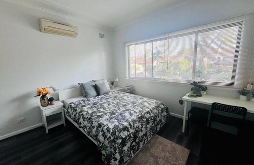Thornleigh House | Private Self Contain One Bed Room In Thornleigh