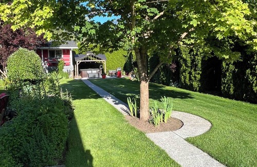 Sardis Cabin | Peaceful Cabin with beautiful mountain views.