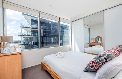 Kingston Apartment | Lake View Apartment in Kingston