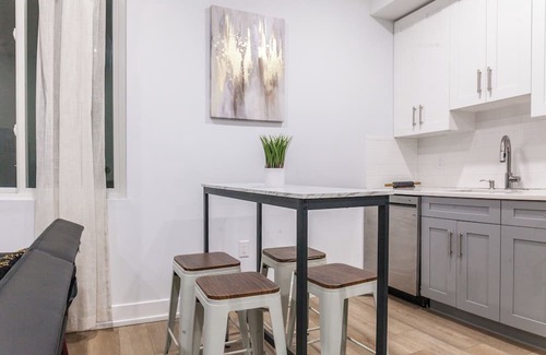 North Philadelphia East Apartment | Philly 2156 N New 2BD Apt 2