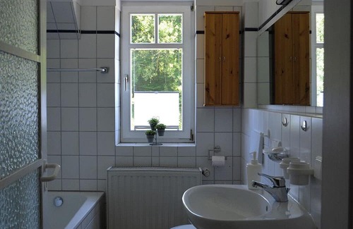 Gersfeld Apartment | Apartment 'Fewo Rhön-Thal Bis Zu 8 Personen' with Mountain View, Private Terrace and Wi-Fi