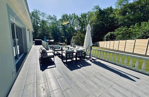 Salleboeuf Villa | Le Magnolia: Piscine, Spa et Accès Direct Forêt