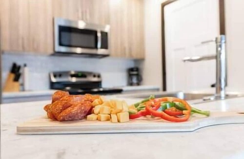 Sainte-Agathe-des-Monts House | Ezeras Chalet Ežeras - Perfect for 2 Couples or a Family of 4