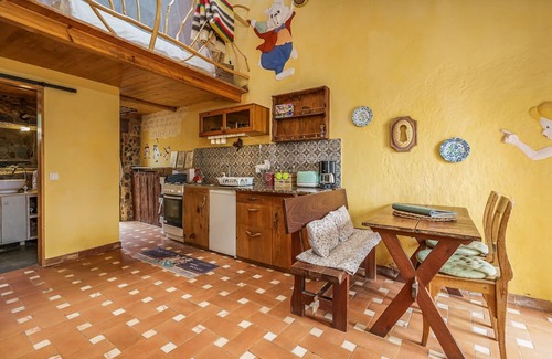 Carrapateira Apartment | Studio Apartment 'Agua' with Mountain View, Shared Terrace and Wi-Fi