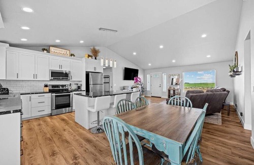Gooding County House | *Heart of Wendell*Massive yard*fire pit*Parking