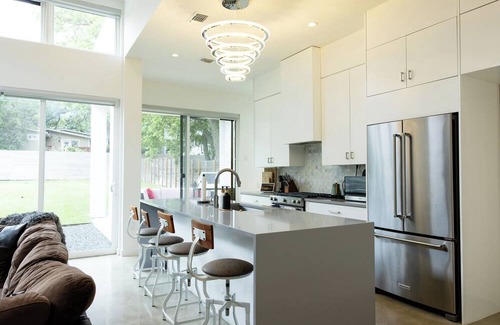 Dawson Villa | Chic Modern Home with Huge Backyard for Events