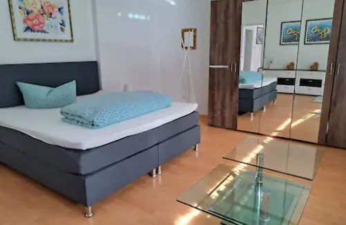Arzl Apartment | Apartment 'Sonnige Wohnung In Innsbruck-Arzl' with Mountain View, Private Terrace and Wi-Fi