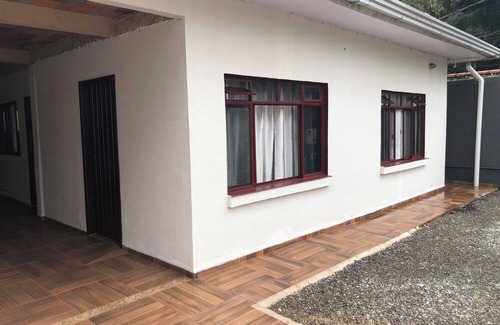Foz do Iguacu City Centre House | 2-bedroom house in fabulous Vila Itajuba with WiFi, AC