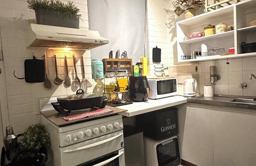 Highgate Apartment | Cozy Apartment in Perth City
