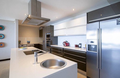 Green Point House | Ocean View 3-bedroom house Green Point Cape Town