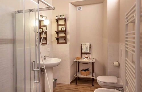 La Morra Apartment | App.#2 Pet Friendly! P. Earth