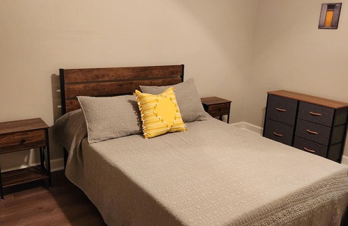 Denham Springs House | Simply Stay sleeps up to 8 people and is conveniently located right off the I-12