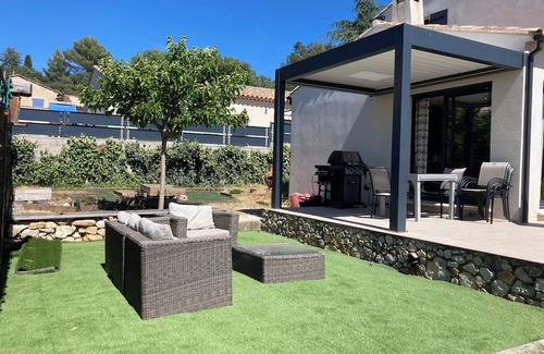 La Bastide-des-Jourdans House | Single-family home in La Bastide des Jourdans