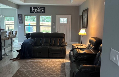 Conroe House | 1 cozy private room in Conroe , Texas