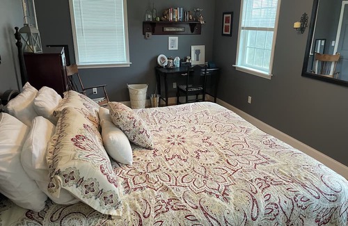 Canton House | 4500 Sq ft Large 5 Bedroom 4 Bath Home Close to Colleges