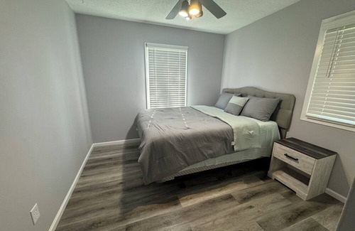 Brooklyn Park House | Spacious 5-Bedroom Retreat with Finished Basement - 18 Miles from the City