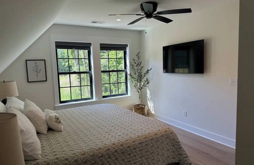 Ridgeville House | Serenity at the Lowcountry Loft - 3-bedroom barn in Ridgeville