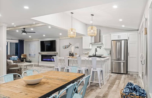 Cormierville Ski Chalet | Cozy and Modern Oceanview Cottage with hot Tub