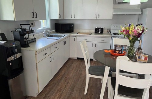 South Glengarry Cabin | Beautiful 2BR Waterfront Cottage! #3