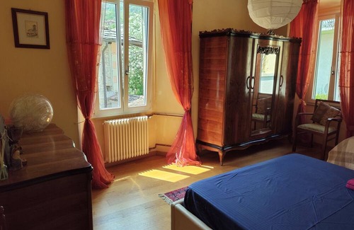 Azzano Apartment | Easy and cozy flat on Como lake center, sleep visit & relax!