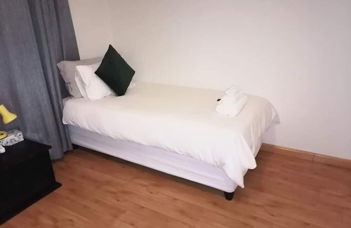 Pietermaritzburg Apartment | Serene 3-bedroom apartment with WiFi in Pietermaritzburg