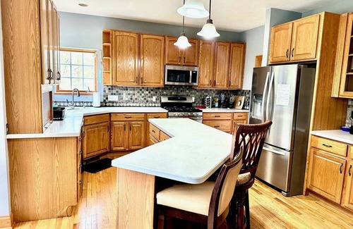 Hudson House | Spacious 6-bedroom house in charming Hudson