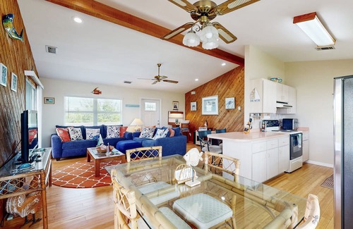 Port Pine Heights House | Open Water Access canal home, large kitchen, WIFI, central AC